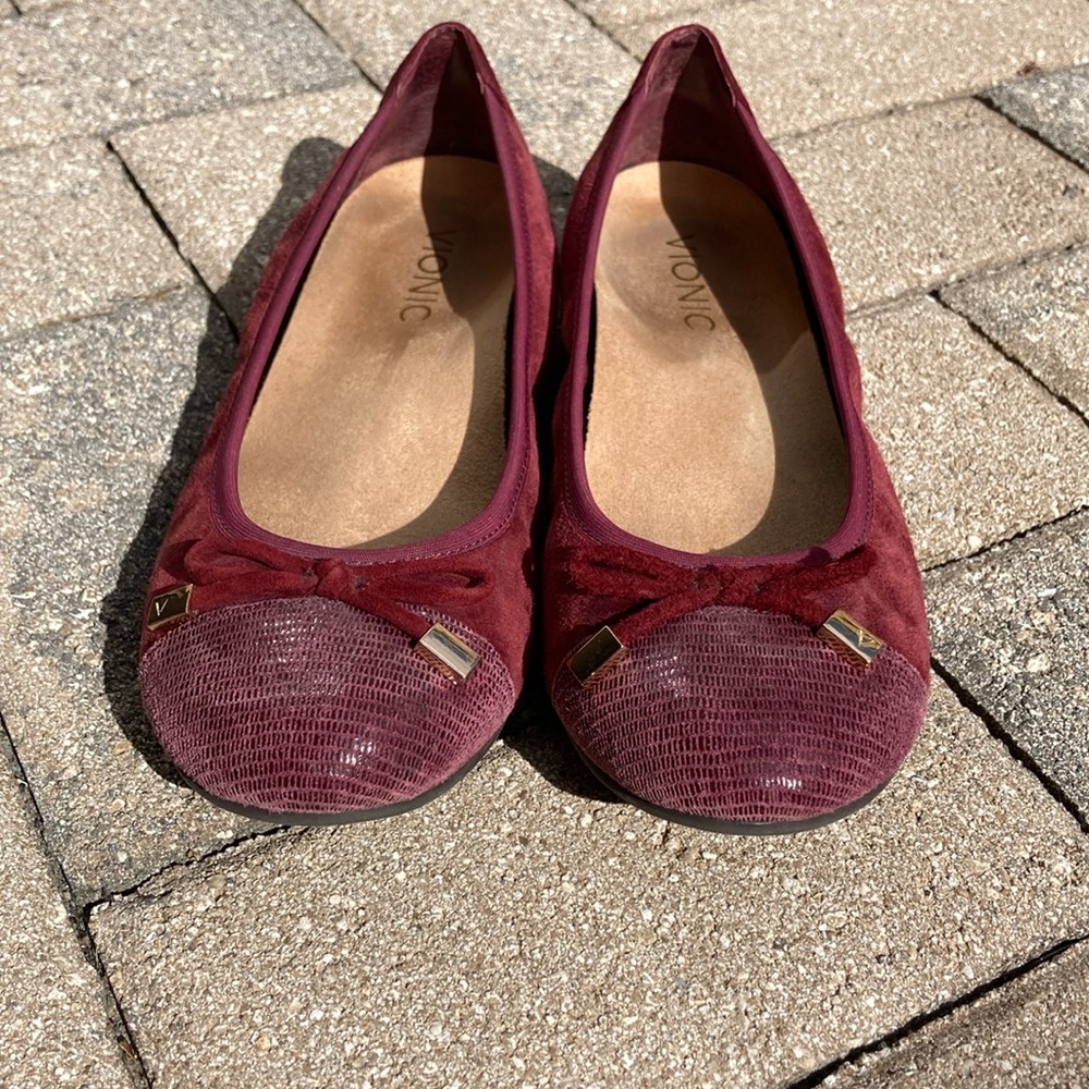 Vionic ballet flats